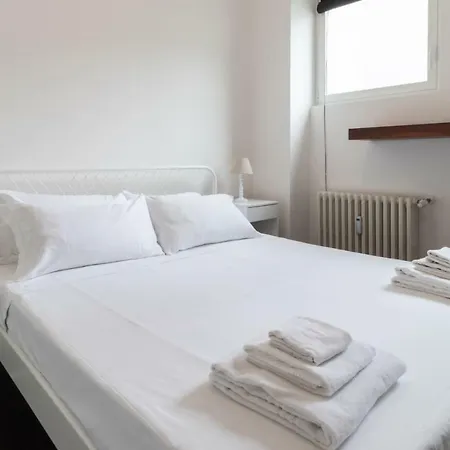 Italianway - Montebello 27 公寓