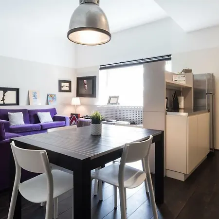 Italianway - Montebello 27 公寓